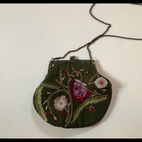 [Alexia Crawford] Olive Embroidered Evening Purse - Picture 3 of 7